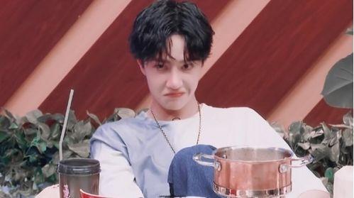 王一博吃瓜爆料最新图片,娱乐圈幕后真相大揭秘